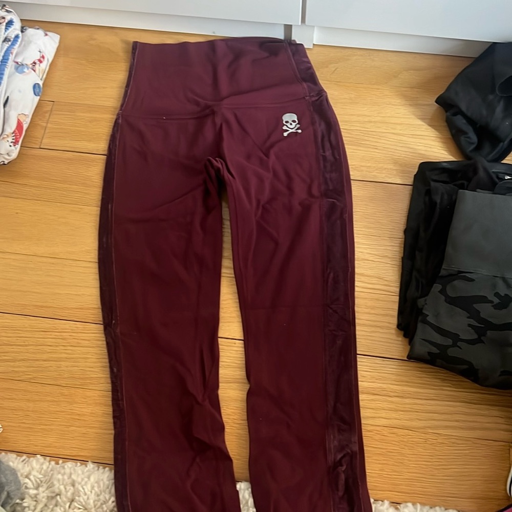 Red soul cycle X Lulu leggings